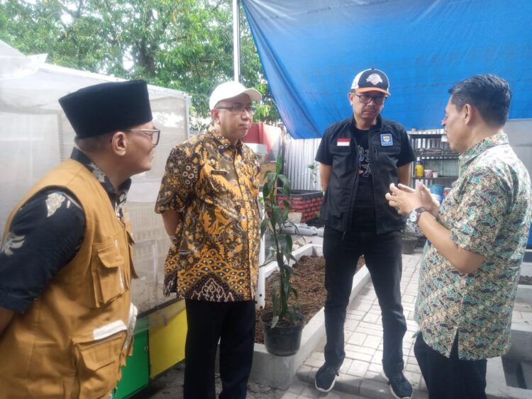 Lurah Cibadak Terima Tamu dari Asda II dan Kabag. Pembangunan Kota Bandung di acara Kunjungan Kerja