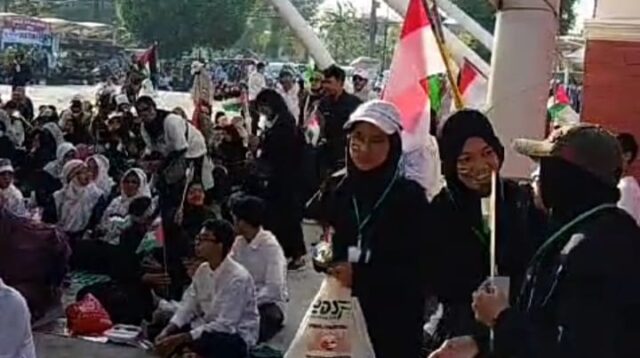 Aksi Damai Ribuan Massa, Viva Palestina Menggema di Madiun Raya