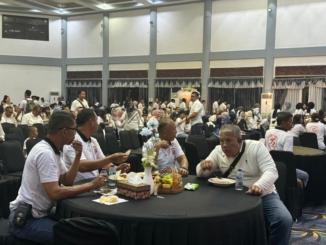 Kapolres Paser Bersama Keluarga Besar Polres Paser Gelar Family Gatering