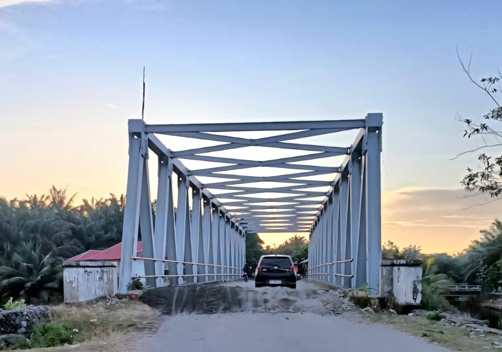 Lantai Jembatan Kuala Tripa Nagan Raya, Aceh Jebol, Berikut Penjelasan Ir. Tamarlan, ST