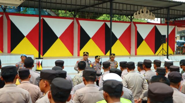 Kapolres Tanggamus AKBP Rinaldo Aser Tekankan Profesionalisme Anggotanya dalam Pengamanan Kunker Presiden RI