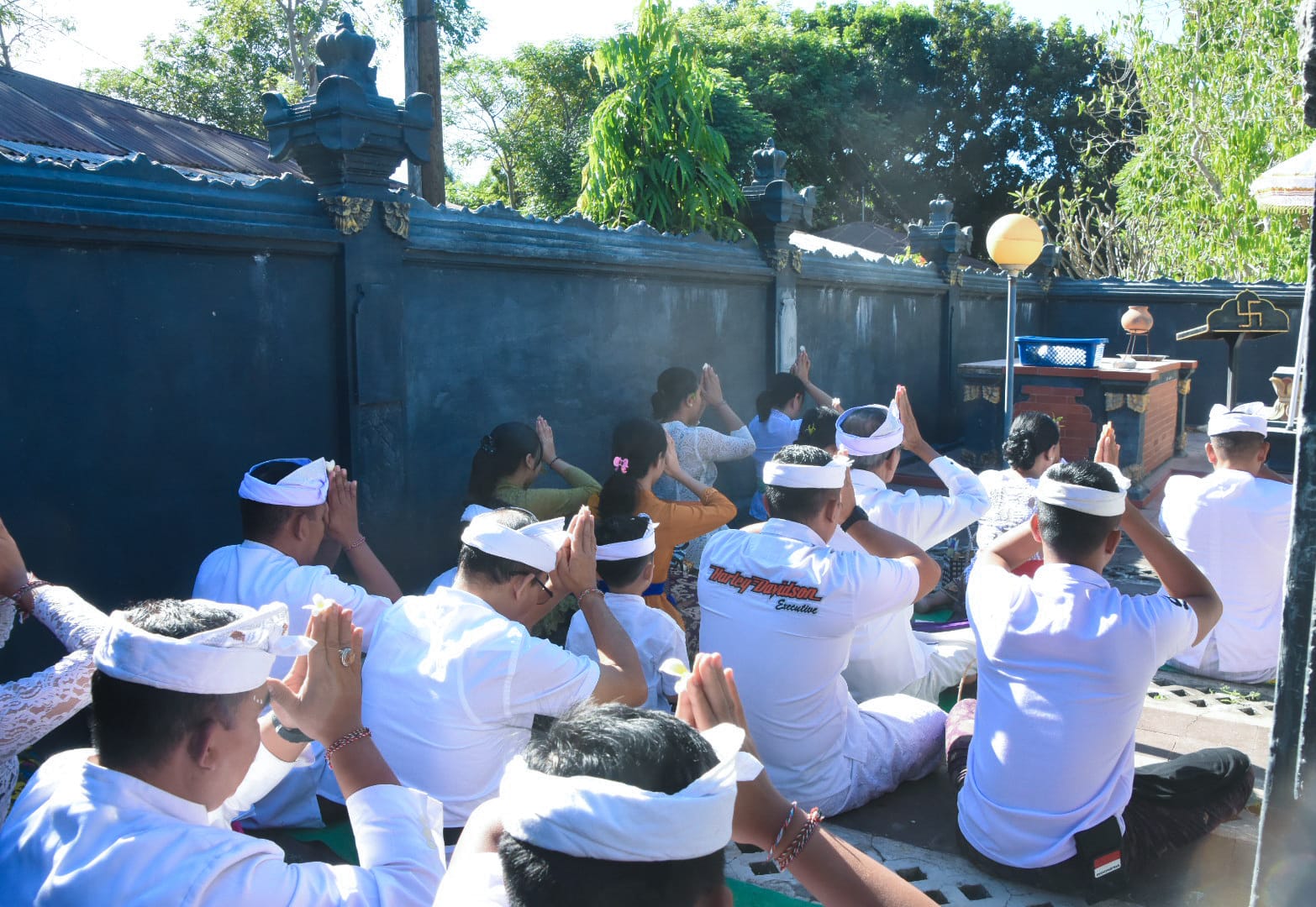 Korem 161/Wira Sakti gelar Binroh Hindu pada Hari Saraswati di Pura Wira Tirtha Yudha Asten Kuanino