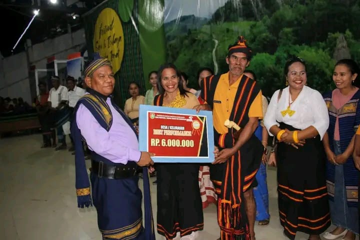 Desa Elu Loda Sabet Gelar Juara II Pagelaran Seni dan Budaya Tingkat Kab.Sumba Barat
