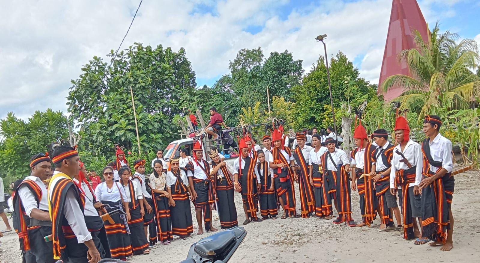 Desa Elu Loda Sabet Gelar Juara II Pagelaran Seni dan Budaya Tingkat Kab.Sumba Barat