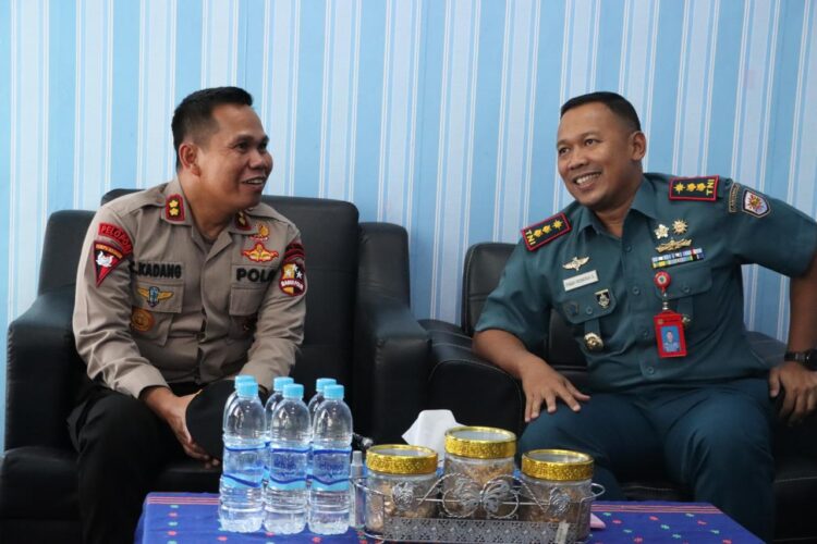 Seminggu Bertugas, Kapolres Mabar Kunjungi Lanal Labuan Bajo Demi Perkuat Sinergitas TNI - Polri
