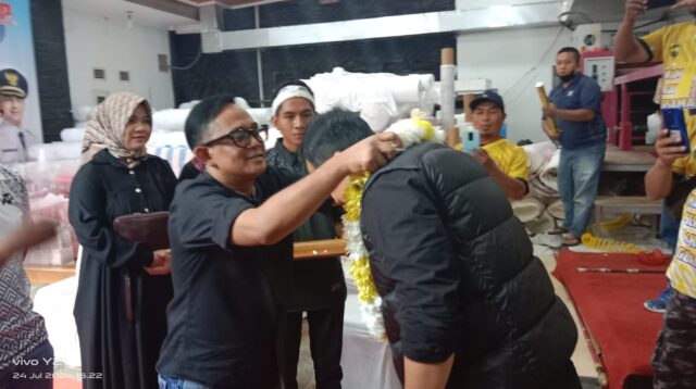 Wakil Bupati Bandung H. Sahrul Gunawan SE.,M.Ag, Kunjungi Astha Printing Grup Perusahaan Kerudung Dan Kaos