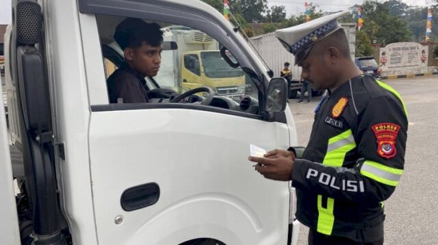 Polres Sumba Barat Terus Lakukan Penertiban Kendaraan dalam Ops Patuh Turangga 2024