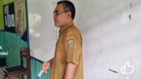 Kegiatan Pembelajaran IPA Bersama Kepala SMP Negeri 4 Kotabaru Karawang