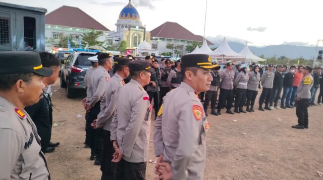Kapolres Bima Pimpin Pengamanan Pameran di Halaman Kantor Bupati