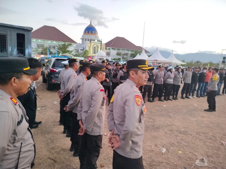 Kapolres Bima Pimpin Pengamanan Pameran di Halaman Kantor Bupati