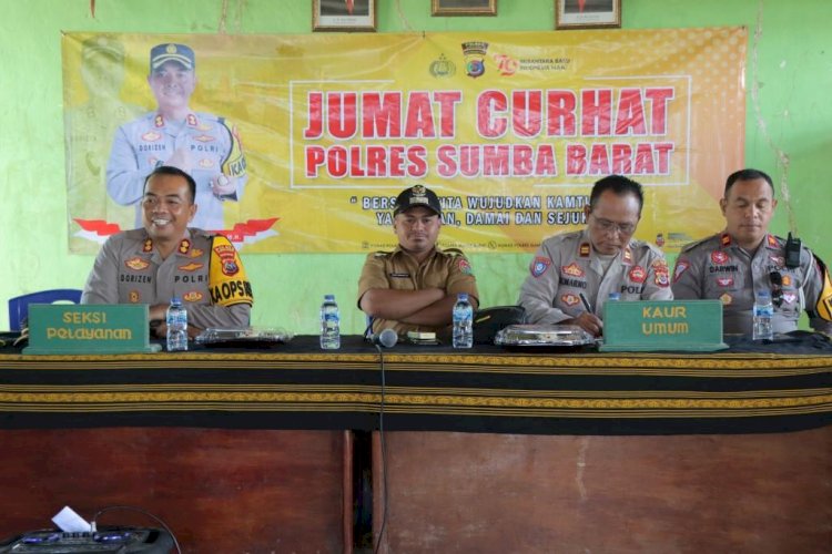 Kapolres Sumba Barat Menyapa Warga Melalui Kegiatan Jumat Curhat