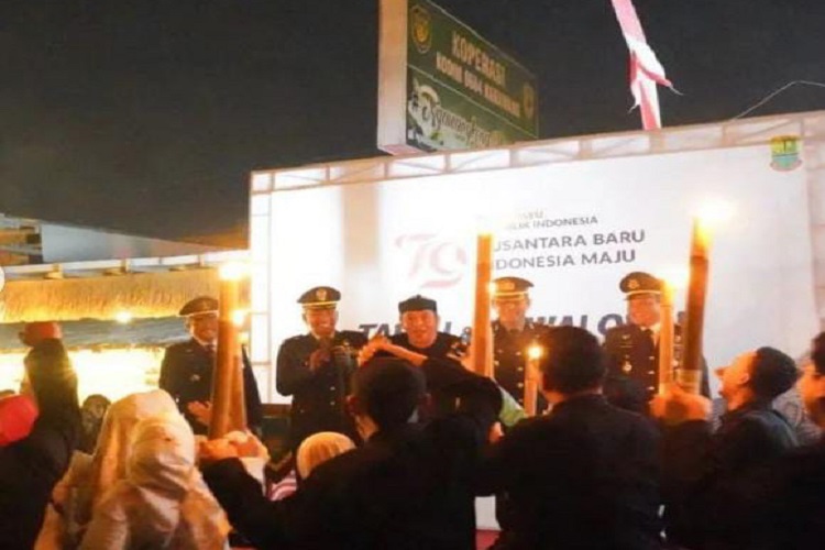 Malam Ini Pemkab Karawang Laksanakan Upacara Taptu dan Pawai Obor Dalam Rangka Menyambut Kemerdekaan RI Ke 79