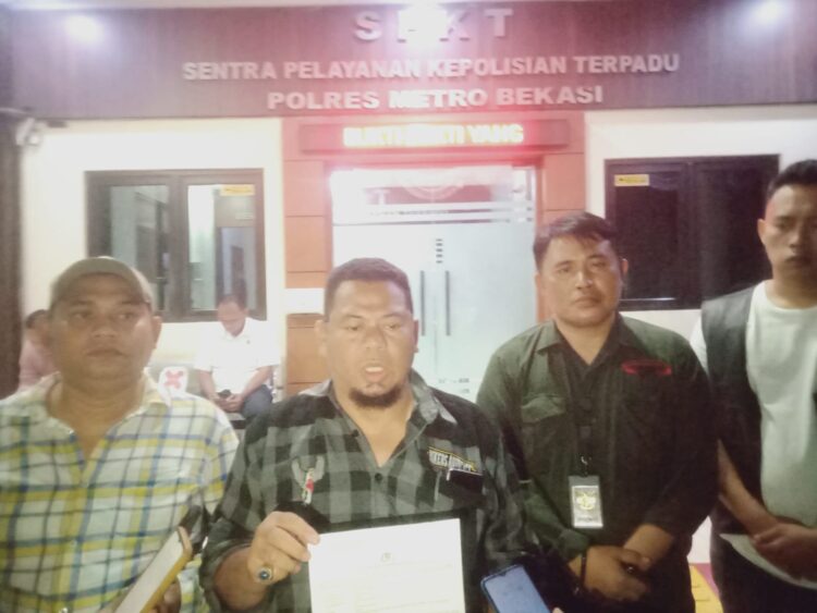Oknum Pengacara Dilaporkan ke Polres Metro Bekasi Diduga Membuat Kegaduhan dan Pencemaran? Oknum Pengacara Dilaporkan ke Polres Metro Bekasi Diduga Membuat Kegaduhan dan Pencemaran?