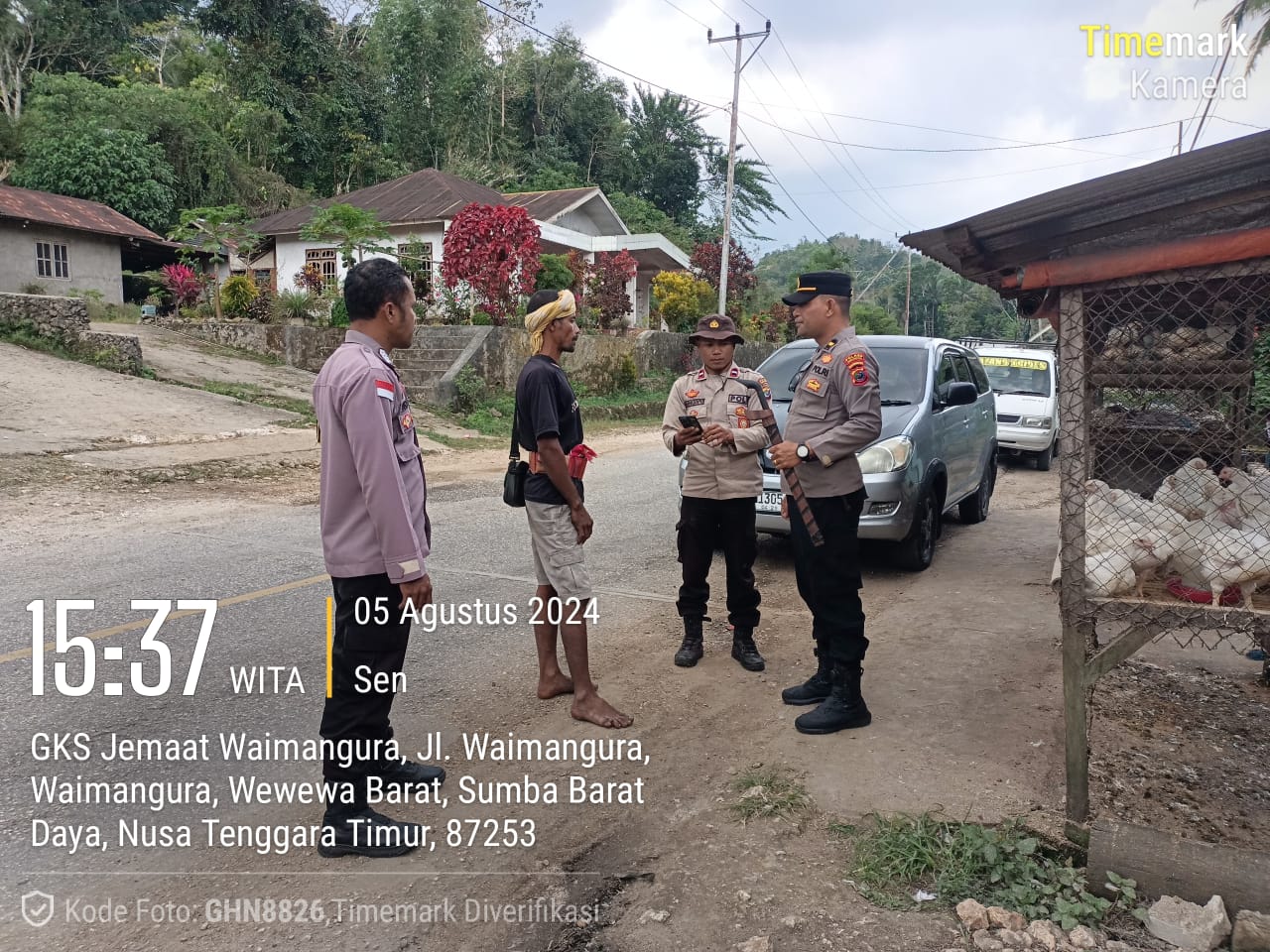 Polsek Wewewa Barat Melaksanakan Kegiatan Razia Miras dan Sajam