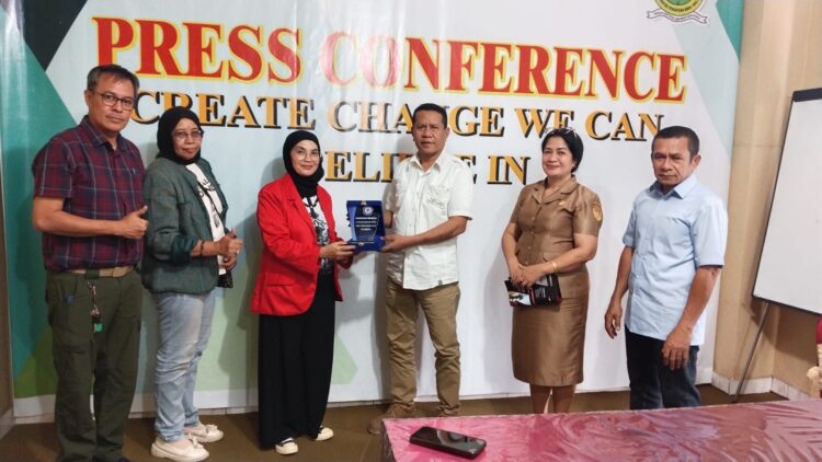 David R. E. Selan Resmi Memimpin Yayasan Pembina Lembaga Pendidikan PGRI NTT: Langkah Baru untuk Pendidikan Berkualitas David R. E. Selan Resmi Memimpin Yayasan Pembina Lembaga Pendidikan PGRI NTT: Langkah Baru untuk Pendidikan Berkualitas
