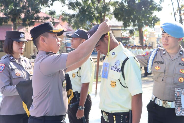 Kapolres Mabar : Tampilkan Jati Diri Satpam Yang Profesional Dalam Melaksanakan Tugas