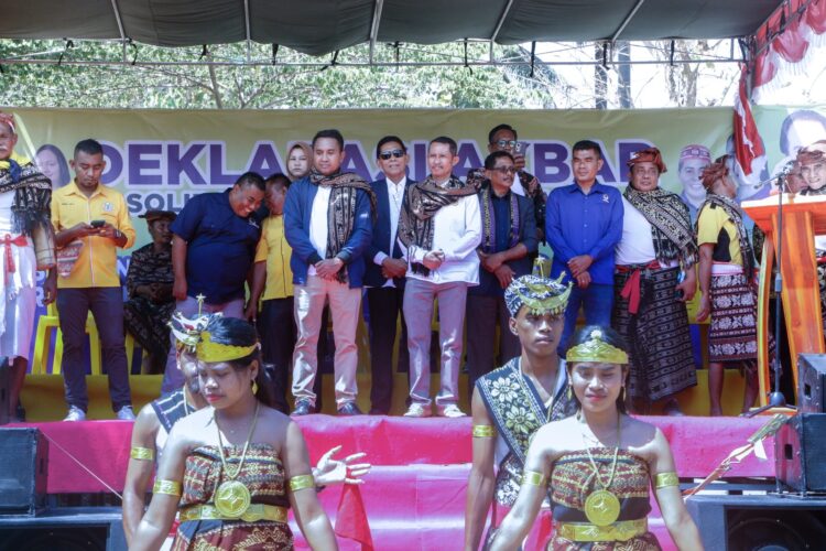 Deklarasi Paket SOLID: Simon Petrus Dira Tome Bertekad Mengubah Wajah Sabu Raijua melalui Potensi Maritim