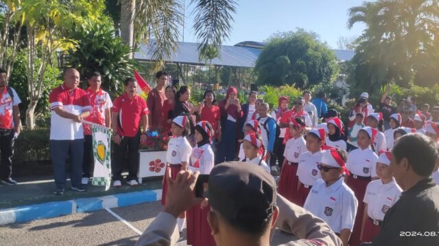 Semarak HUT RI ke-79 di Kupang: Gerak Jalan Indah Pelajar SD dan SMP Warnai Peringatan Kemerdekaan