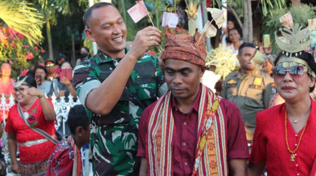 Dandim 1601/ST Hadiri Pawai Budaya/Karnaval HUT Kemerdekaan RI ke-79 Hari Kedua