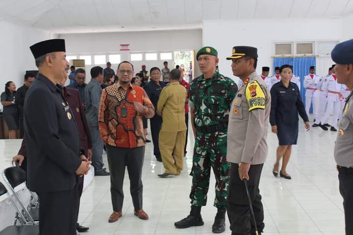 Dandim Hadiri Pengukuhan Paskibraka HUT Kemerdekaan Republik Indonesia Ke-79 Tahun 2024 di Kabupaten Sumba Timur