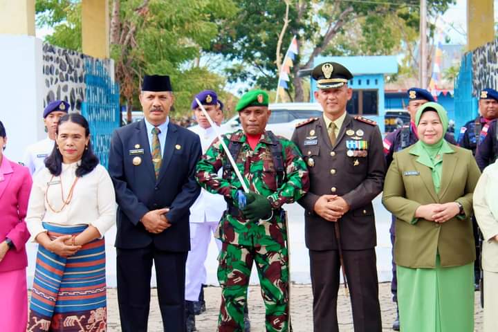 Dandim 1601/ST Pimpin Upcara Ziarah Nasional Di TMP Umbu Ndawa Kareuk Dalam Rangka Hari Kemerdekaan RI Ke-79