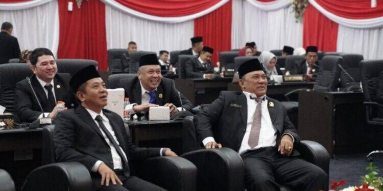 DPRD Kabupaten Karawang Gelar Rapat Paripurna Perdana Dengar Pidato Kenegaraan Sekaligus Bentuk Fraksi - Fraksi