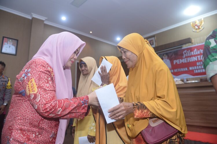 Bupati Bima Silaturahmi Dengan Legiun Veteran dan Warakawuri