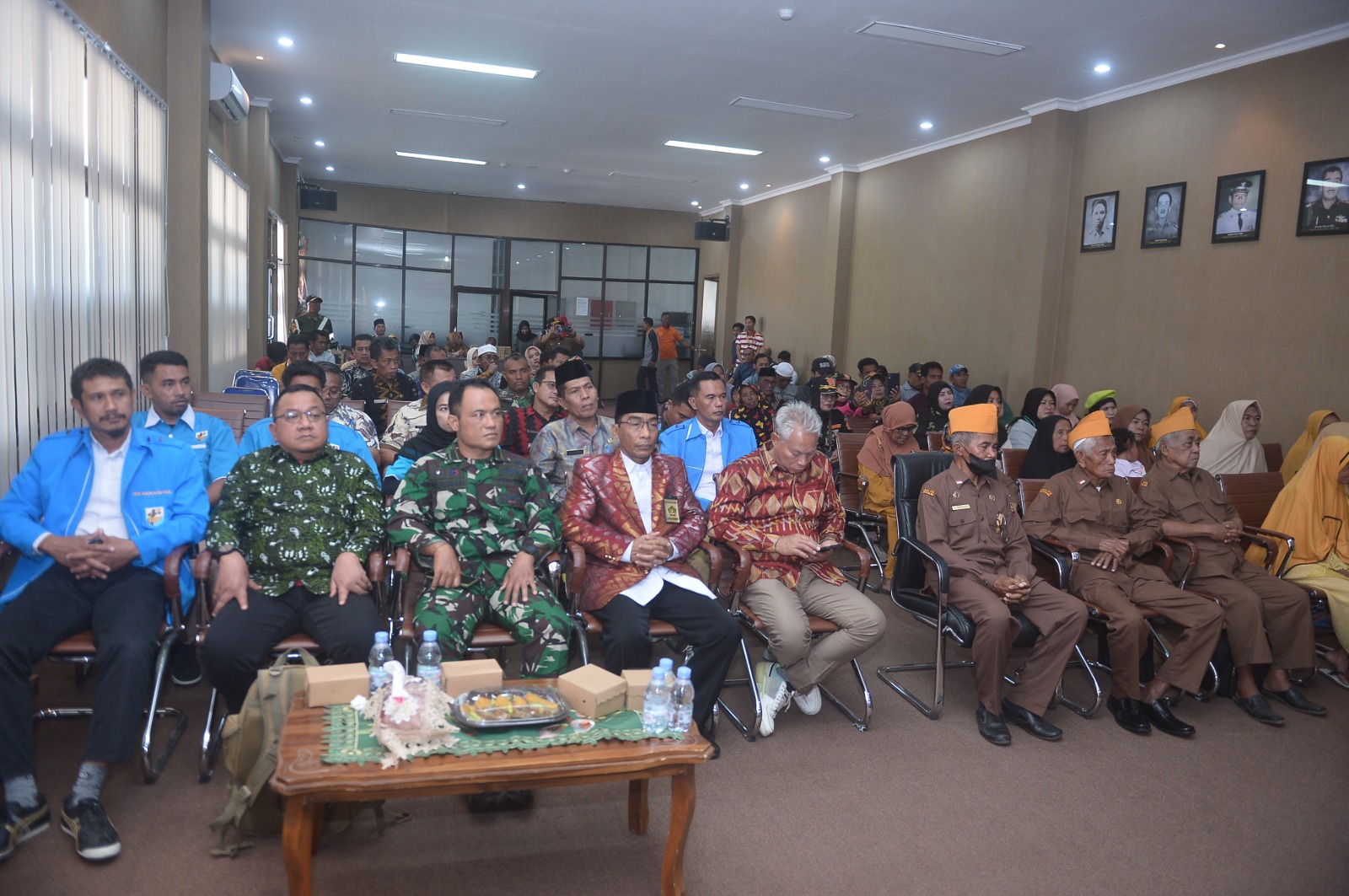 Bupati Bima Silaturahmi Dengan Legiun Veteran dan Warakawuri