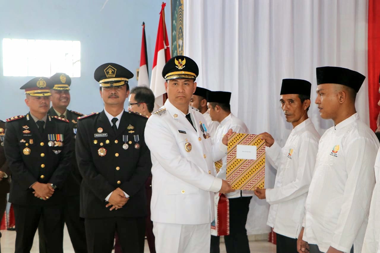 Peringati HUT RI ke-79, Pj. Bupati Serahkan Remisi kepada 525 Warga Binaan