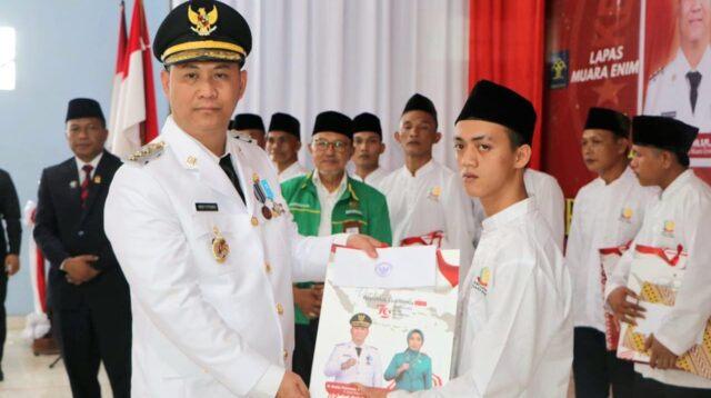 Peringati HUT RI ke-79, Pj. Bupati Serahkan Remisi kepada 525 Warga Binaan