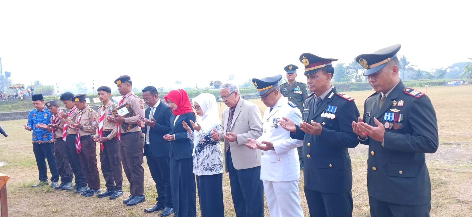 Dalam Rangka HUT RI Ke-79 Pemerintah Kecamatan Pagerageung Menggelar Upacara Bendera