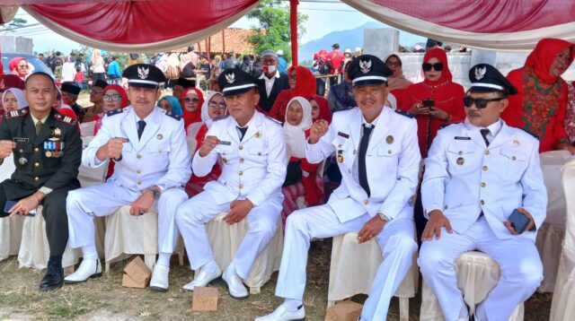 Dalam Rangka HUT RI Ke-79 Pemerintah Kecamatan Pagerageung Menggelar Upacara Bendera