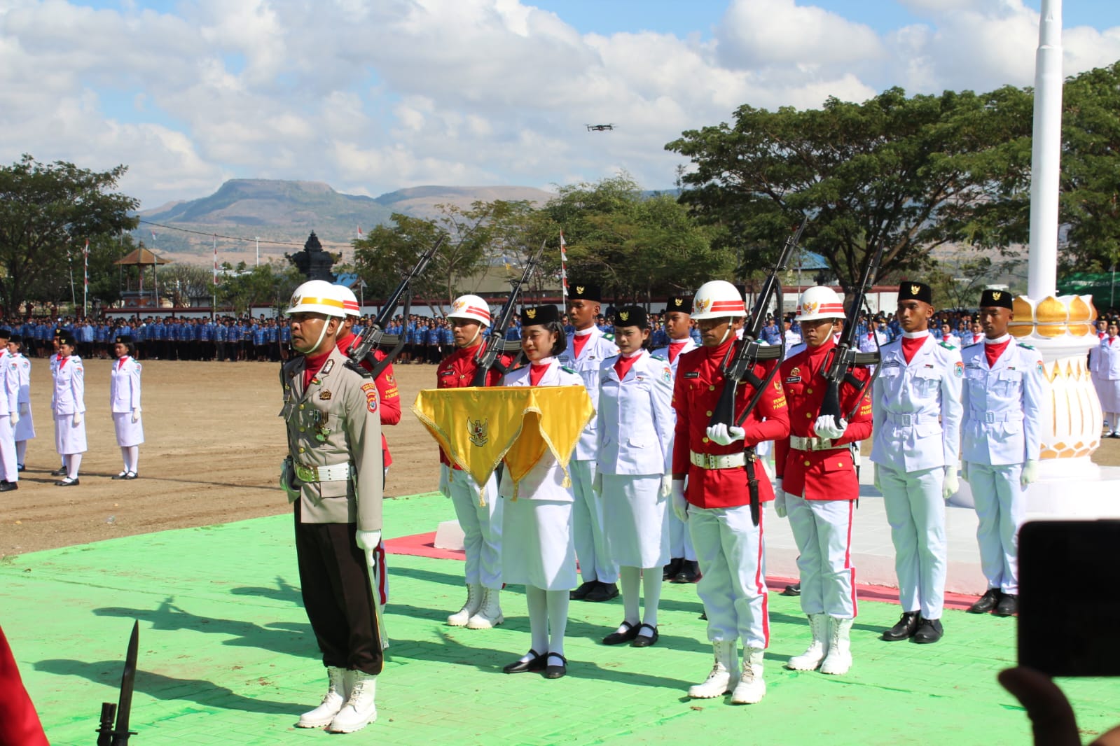 Dandim 1601/ST Hadiri Upacara Pengibaran Bendera dalam Rangka HUT ke-79 Kemerdekaan RI