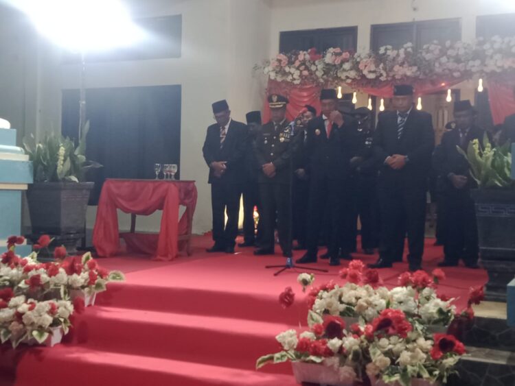 Malam Tos Kenegaraan, Pj Bupati Sumba Tengah Akhiri Dengan Jai Bersama Paskibraka