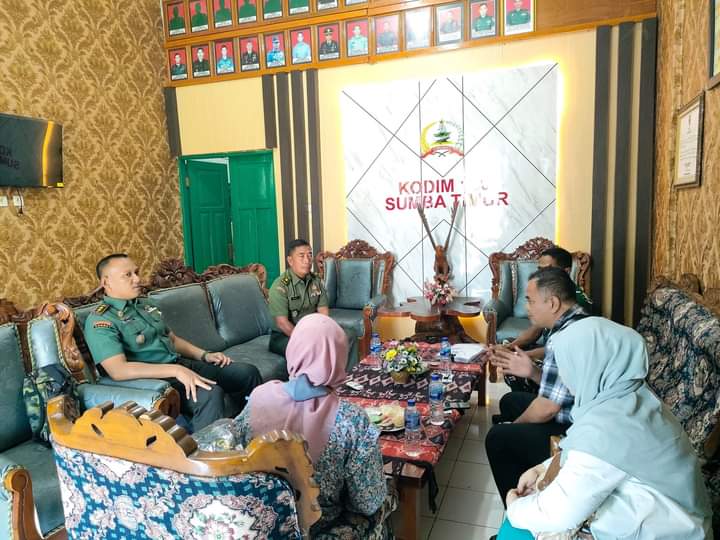 Pengukuran Pakaian PDH Bantuan Kasad Oleh Tim Denbekang IX-44-01 Kupang,di Kodim 1601/ST