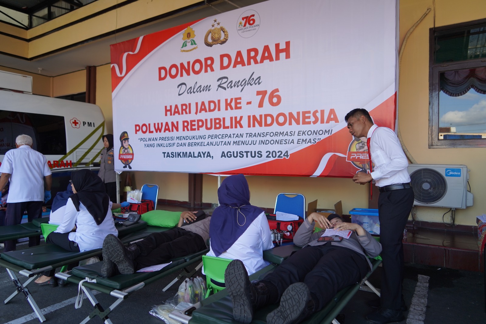 Meriahkan Hari Jadinya ke -76, Polwan Polres Tasik Kota Gelar Kegiatan Donor Darah