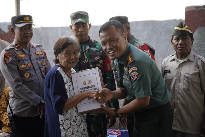 Wujud Penghargaan TNI: Purnawirawan Terima Rumah Layak Huni, Bukti Nyata Kepedulian Bangsa