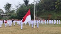 Siswa SMP Negeri 1 Sukamantri Menjadi Paskibra DalamUpacara Bendera HUT RI Ke 79 Tingkat Desa Cibeureum