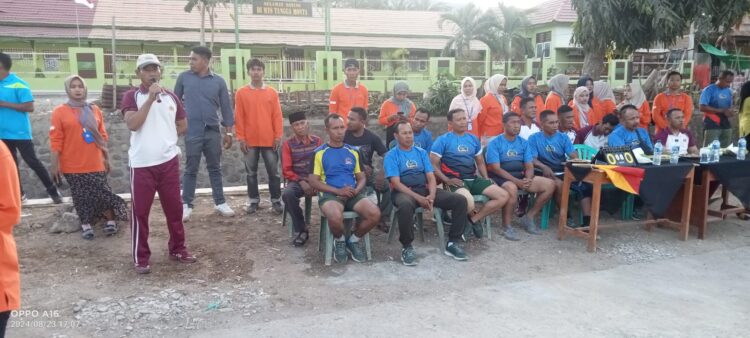 Polsek Monta dan Koramil 1608-07/Monta Meriahkan Turnamen Volly Ball Desa Tangga