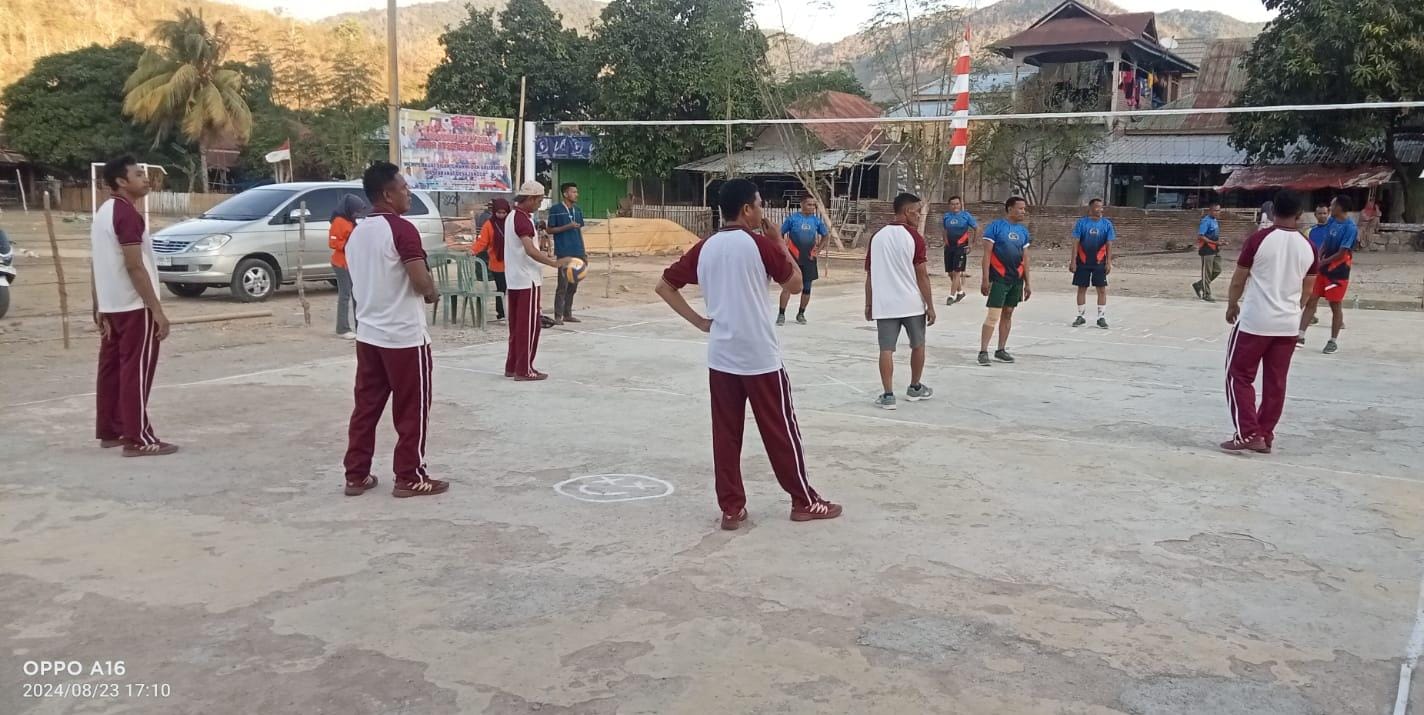 Polsek Monta dan Koramil 1608-07/Monta Meriahkan Turnamen Volly Ball Desa Tangga
