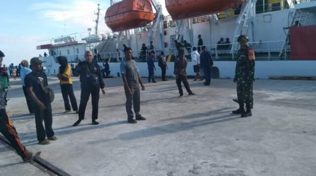 Babinsa Koramil 03/Katikutana Lakukan Monitoring dan Pemantauan di Pelabuhan Mamboro