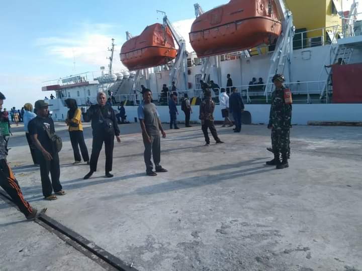 Babinsa Koramil 03/Katikutana Lakukan Monitoring dan Pemantauan di Pelabuhan Mamboro