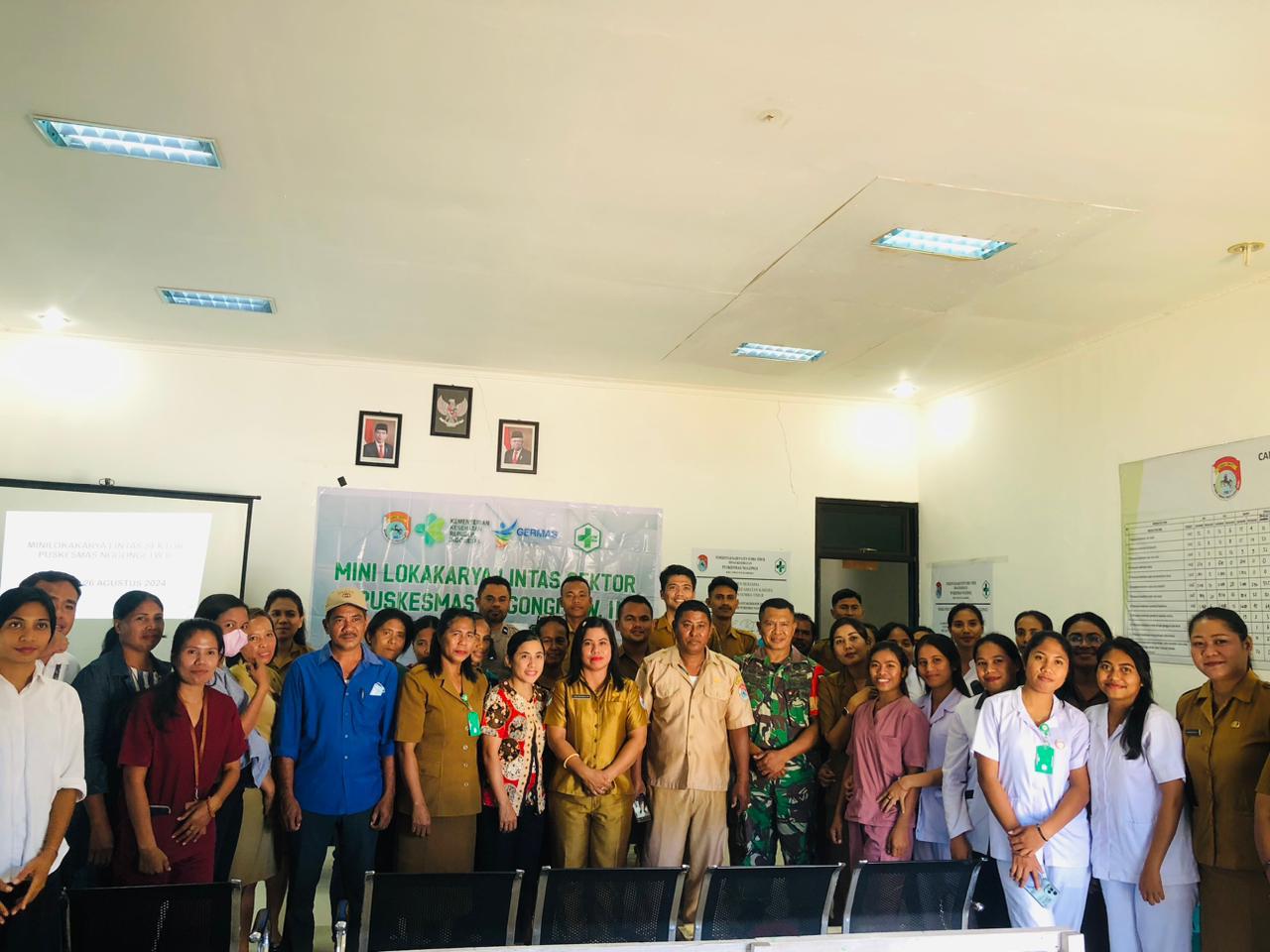 Babinsa Karera Hadiri Lokakarya Mini Lintas Sektor Bidang Kesehatan Puskesmas Nggongi