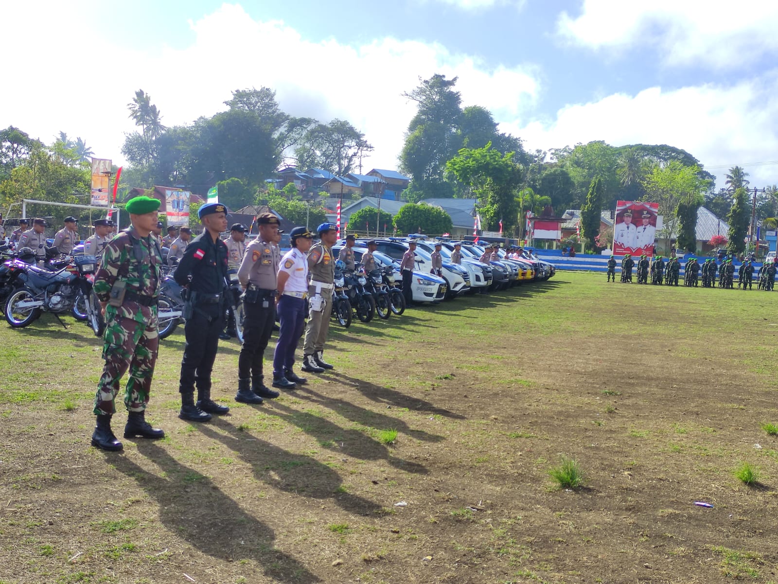 Dandim Beserta Personel Kodim 1613/Sumba Barat Mengikuti Apel Gelar Pasukan Operasi Mantap Praja Turangga 2024