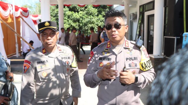 Kapolres Bima Terjun Langsung Pimpin Pengamanan Pendaftaran Bakal Calon Bupati dan Wakil Bupati Bima
