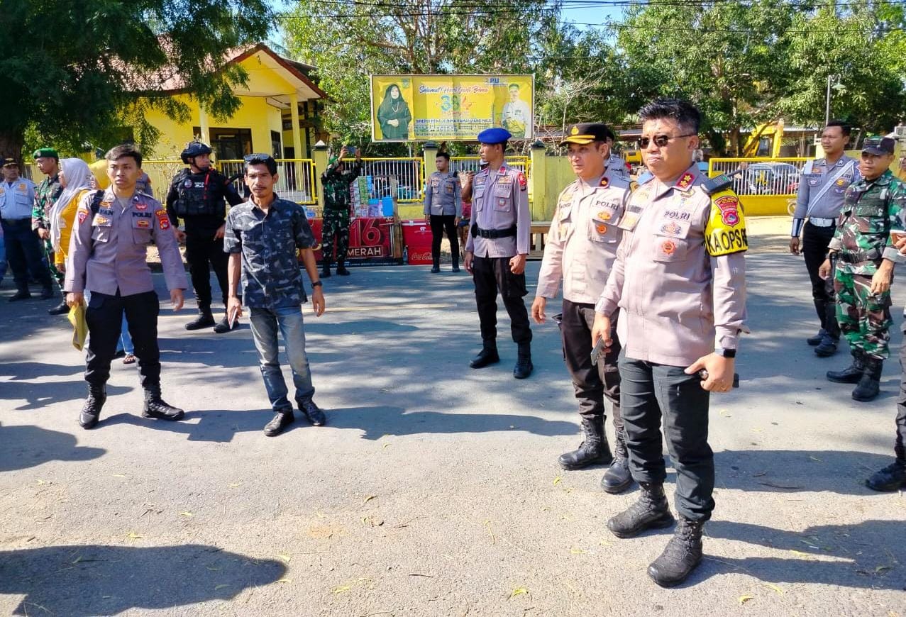 Kapolres Bima Terjun Langsung Pimpin Pengamanan Pendaftaran Bakal Calon Bupati dan Wakil Bupati Bima