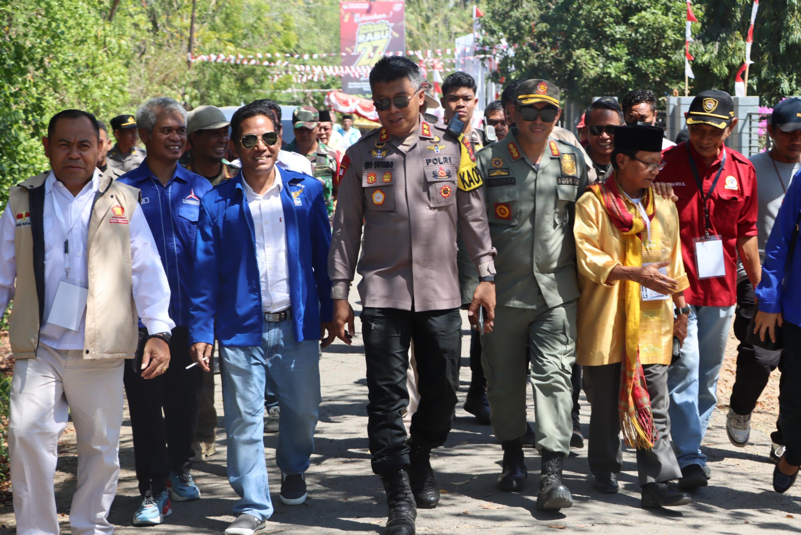 Kapolres Bima Terjun Langsung Pimpin Pengamanan Pendaftaran Bakal Calon Bupati dan Wakil Bupati Bima