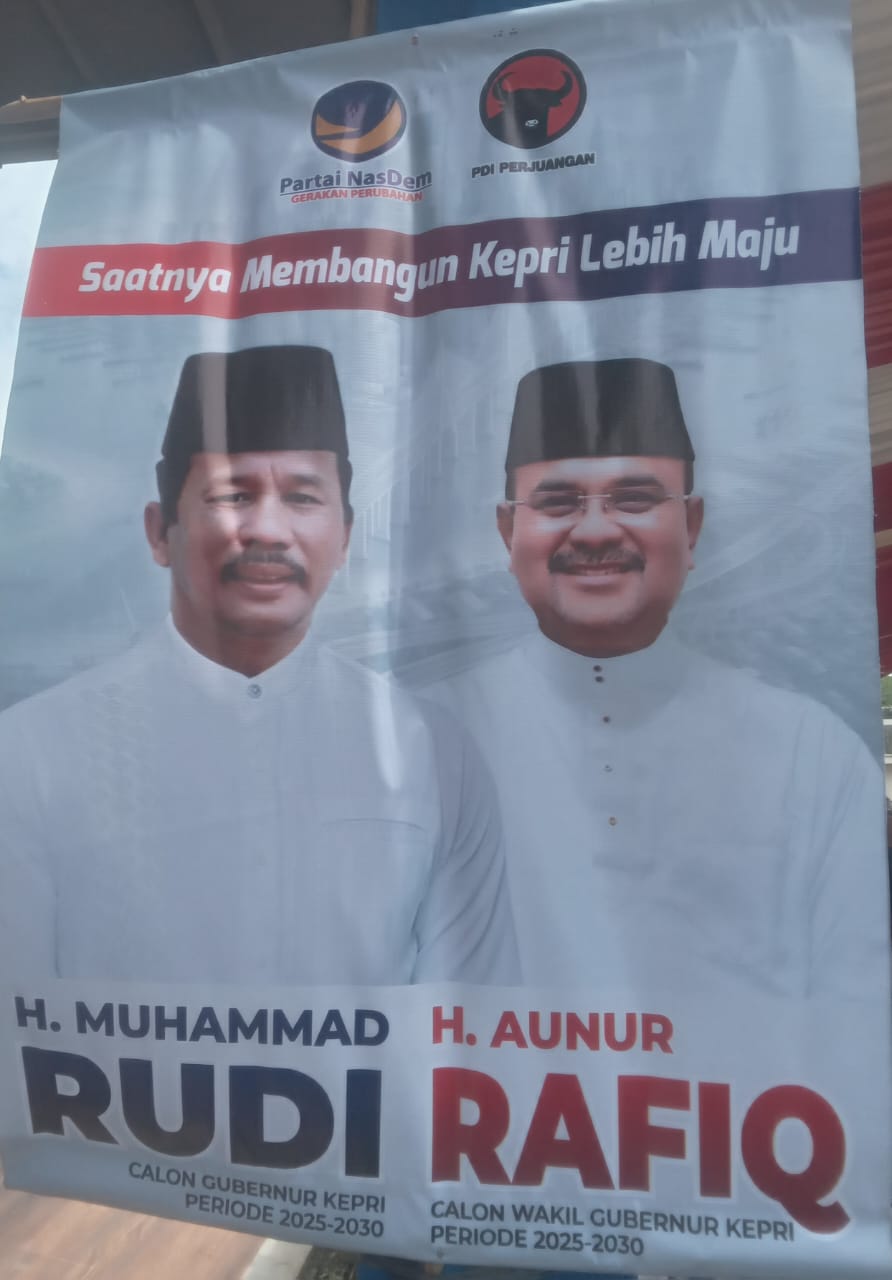 Rindu Kepri Lebih Baik,Ribuan Masyarakat Ikut Mengantarkan Rudi Rafiq Mendaftar Di KPUD Prov Kepri