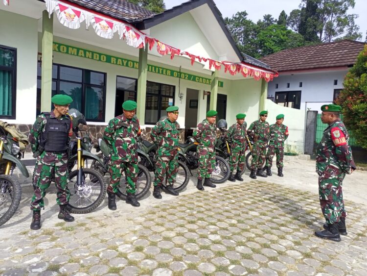 Hari Terakhir Pendaftaran Calon Kepala Daerah, Koramil Jajaran Kodim 0601/Pandeglang Lakukan Patroli