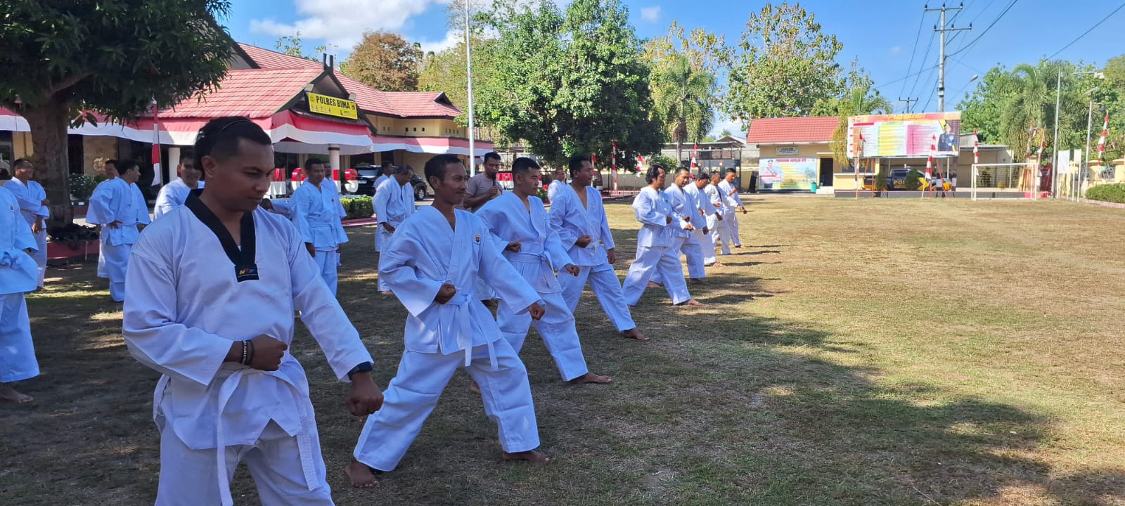 69 Personel Polres Bima Ikut UKP Beladiri Polri Periode 1 Januari 2025